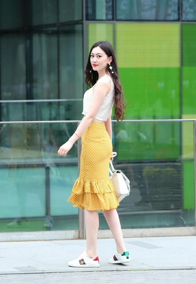 这3种半身裙,“屁股大”的女人真的很难驾驭,特别第2种,很显胖