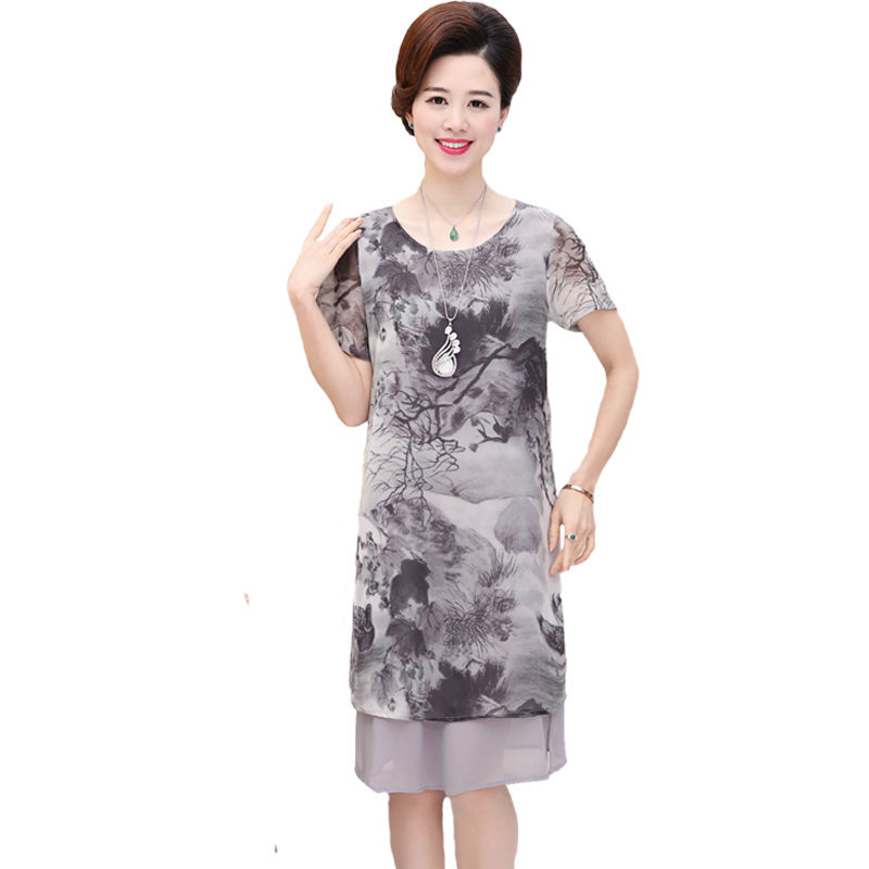 足足等了7天,这妈妈装终于出新款了,妈妈们穿美到让人招架不住