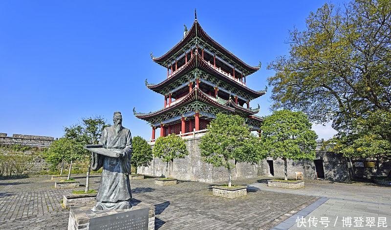  江西：江西人口最多面积最大的地级市，就是车牌别扭