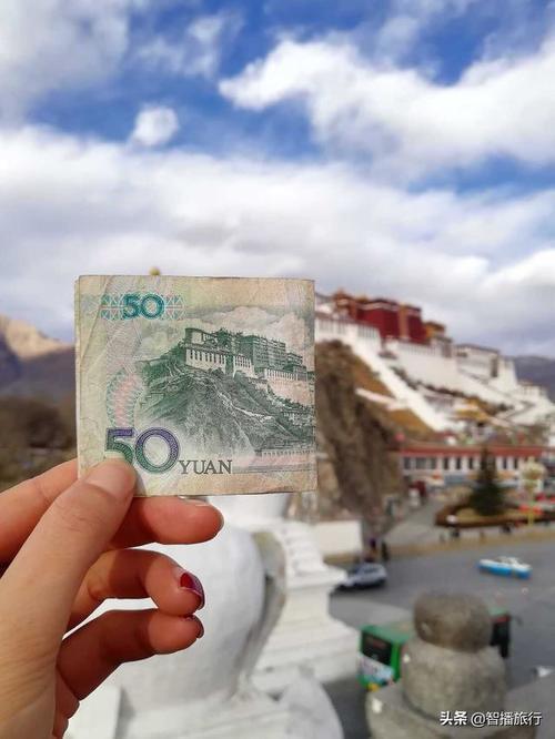 西藏药王山，游客都来这里打卡，你也是吗？