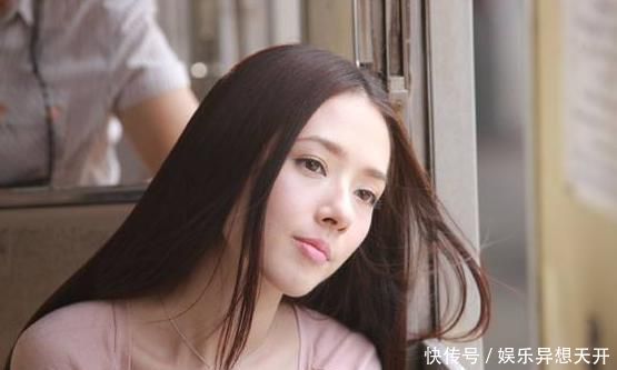 郭碧婷换发型向太