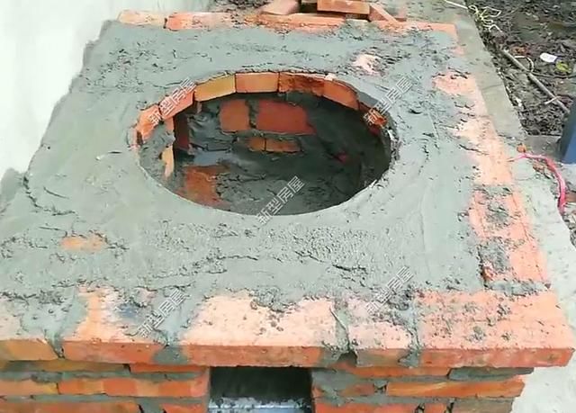 请村里的泥水匠花600砌了个灶台，大家看看手艺怎么样？