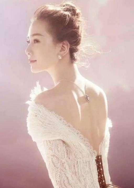 杨幂倪妮唐嫣的美背不相上下，可最好看的还是阮经天的前女友