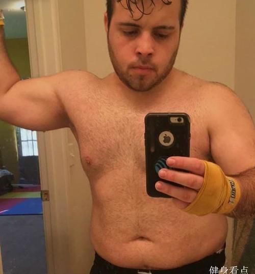 240斤胖小伙坚持减肥，每天跳绳加控制饮食，用1年半甩掉小肚腩