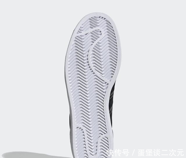 烫金■黑色烫金低调奢华!全新贝壳头 Superstar 下月发售