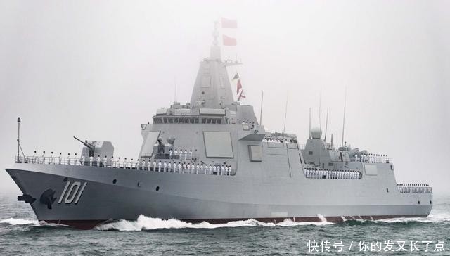 海军首艘万吨入列