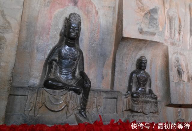 陕西藏一“仙山”,游客来了“闲不住”,看见石头就从头摸到脚