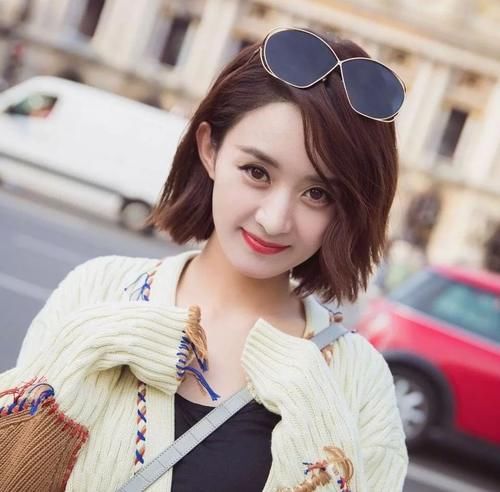 #脸型#剪什么样的短发,看下巴!