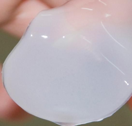 药房上班的小姨“告密”:每晚睡前用它擦脸，不出半月白过卫生纸