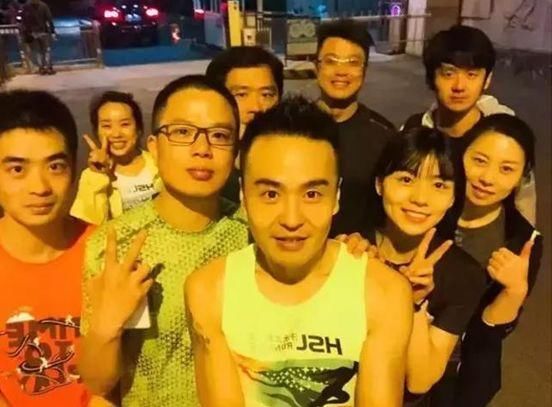 靠跑步减肥的212斤胖子怎么样了?不仅瘦了88斤还完美蜕变成男神