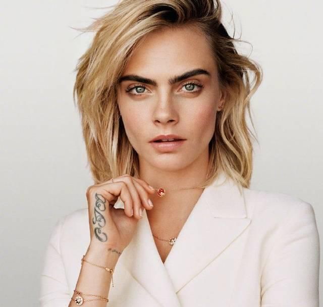  『超模卡抽』CaraDelevingne代言Dior珠宝，不愧是卡抽，帅与性感平衡得刚好！
