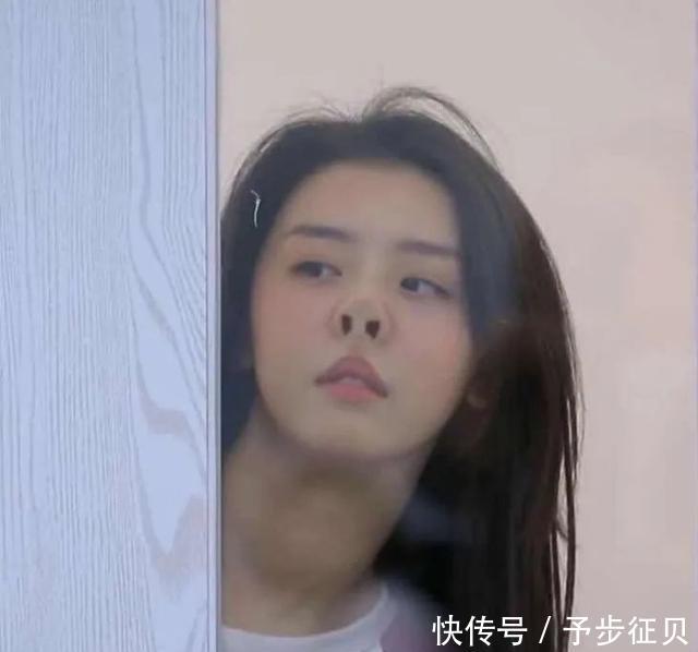 『饱和度』美人计|黑黄皮涂粉色口红有多惨烈,看看《青你》就知道了