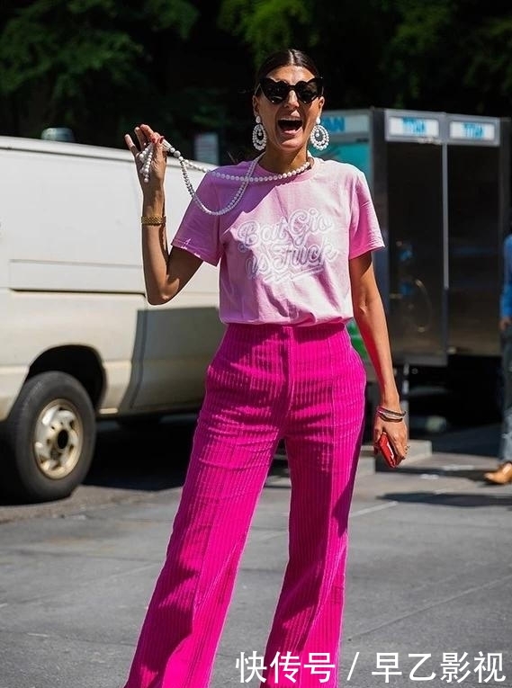 『成熟女性』2020流行色“公主粉”上线,时髦显白又高级,早穿早美!