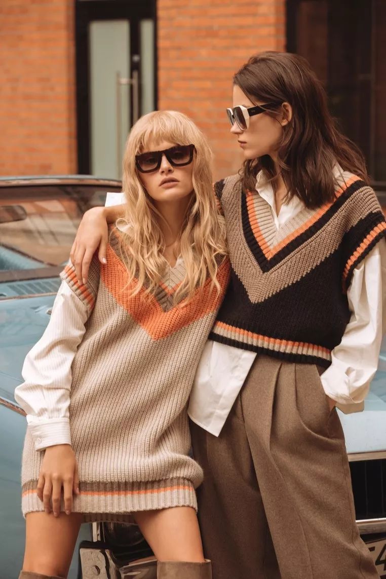  实用：教你美| 冬天的打底衫先别收，实用又显瘦的“叠穿法”拿走！