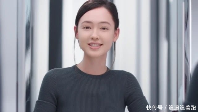 颜太美■香奈儿的眼光一向挑剔,却选她做御用彩妆模特,因素颜太美总被网友恳求卸妆