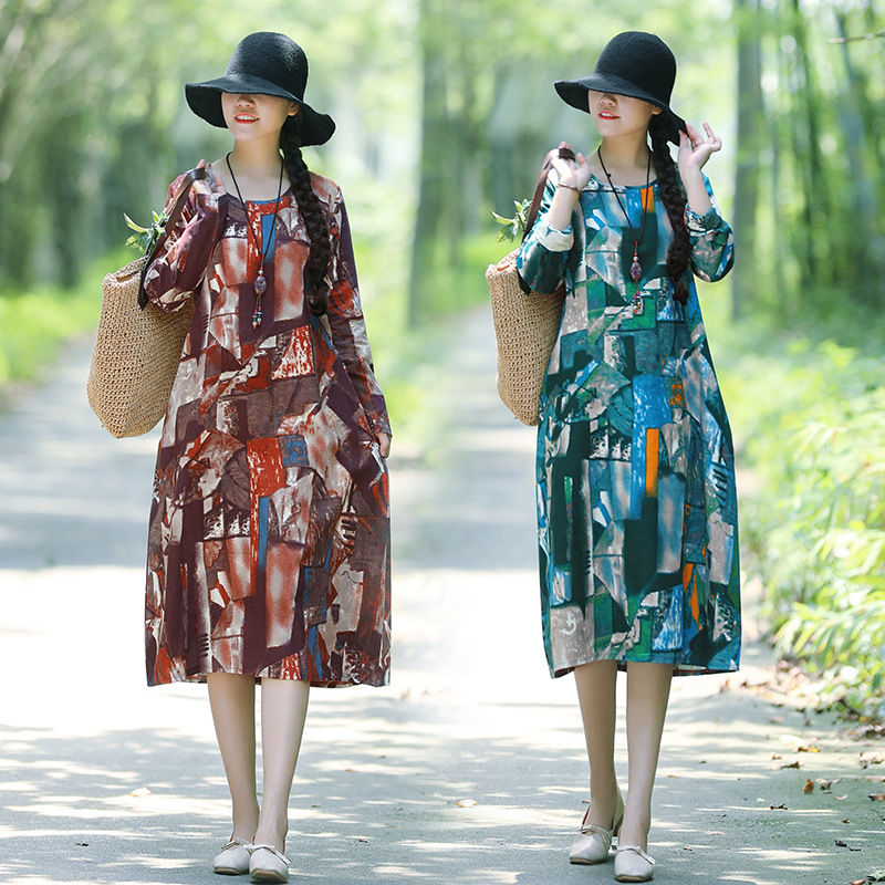 婆婆52岁，嫩的像30岁?只因穿了“棉麻秋裙”，村里人见人夸