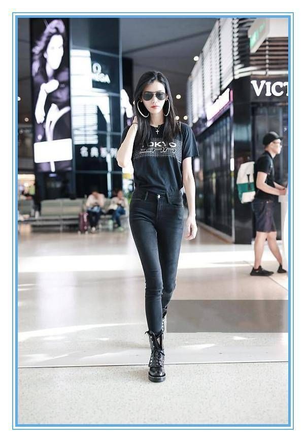 看了娄艺潇紧身裤，再看看奚梦瑶，超模腿和明星腿的差距一目了然