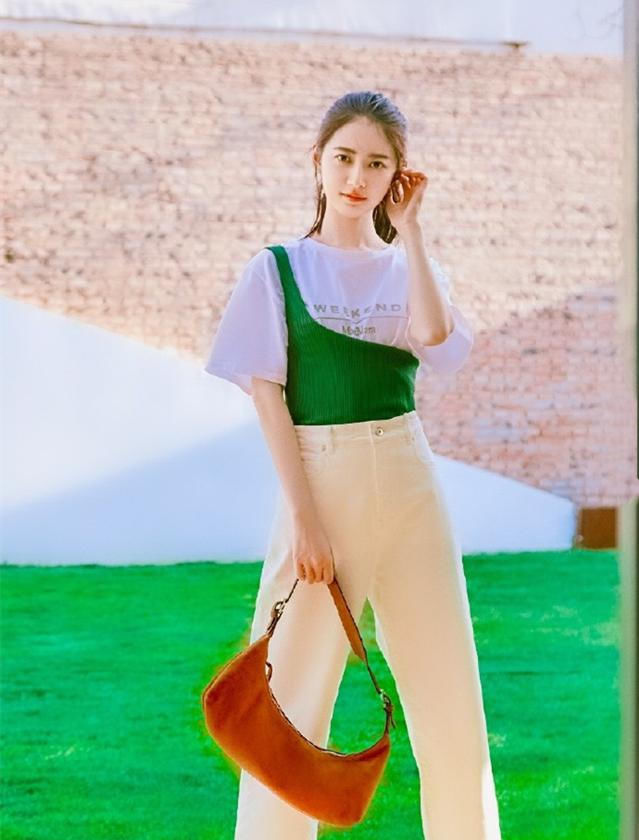  视觉冲击力：温柔穿搭最撩人!春夏季优雅轻熟风,让你美得高级,显气质!