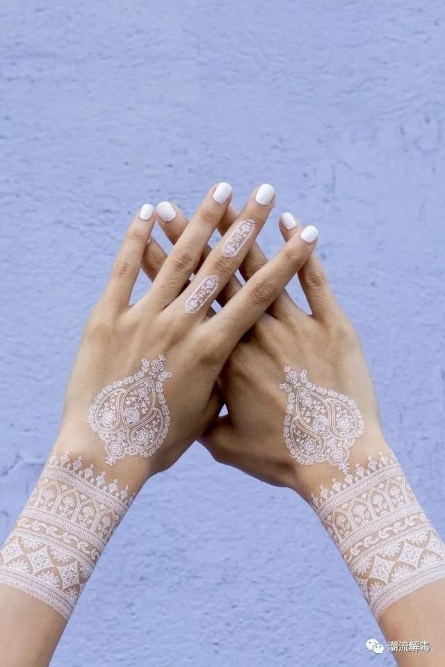 刺青太疼、海娜太夸张，那就试试白色纹身吧，城会玩！