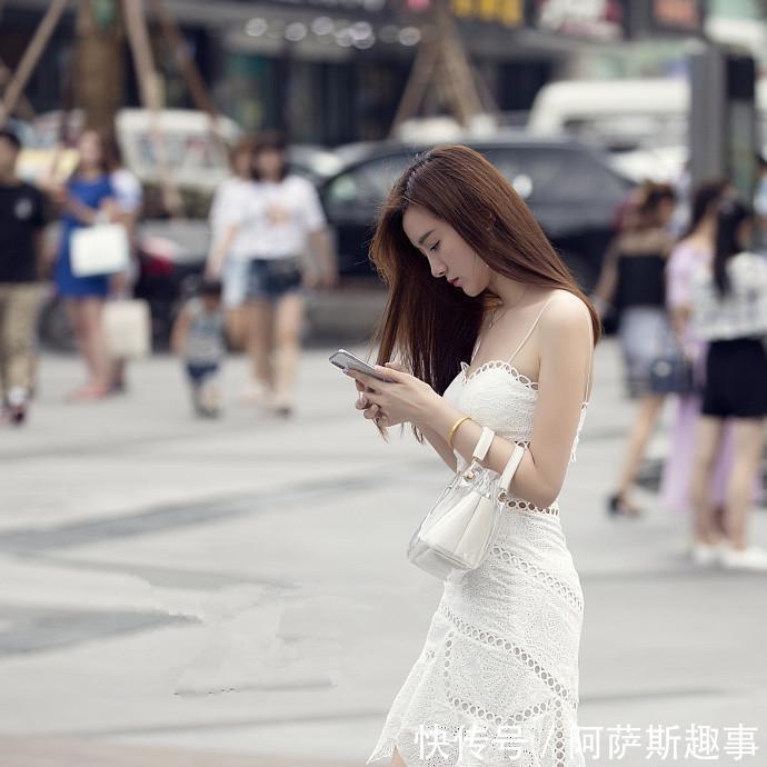 重庆街拍 难怪女生都渴望大长腿!