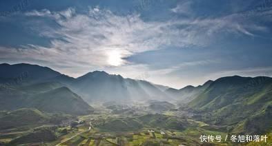  「手机」走进广东大峡谷，拥抱青山绿水蓝天白云，聆听小桥流水！