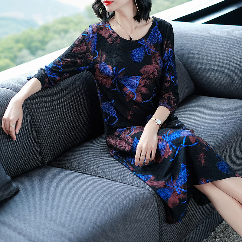 偷偷告诉你!凌晨刚上秋裙，比套装洋气，比旗袍显瘦，关键还不贵