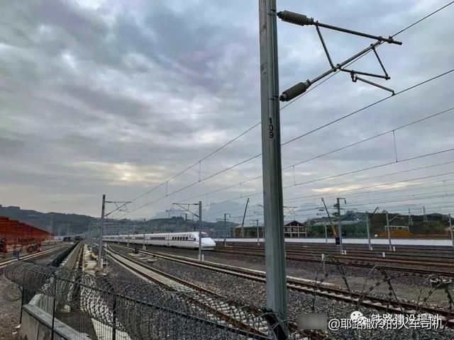  预计：黔张常铁路开始试运行，预计12月26日正式开通运营