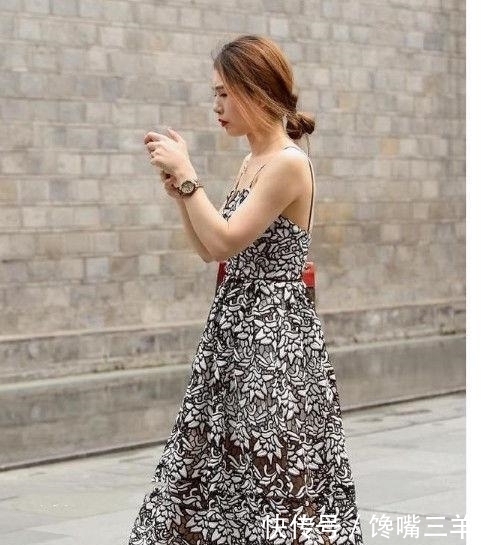 「个性」个性时尚的美女街拍:酷酷的美女,展现别具一格的姿态!