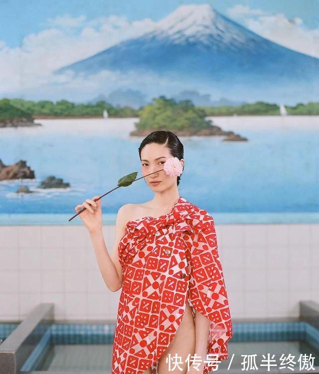  『镜头』搞颜色没前途？她镜头下的少女配色，温暖又高级