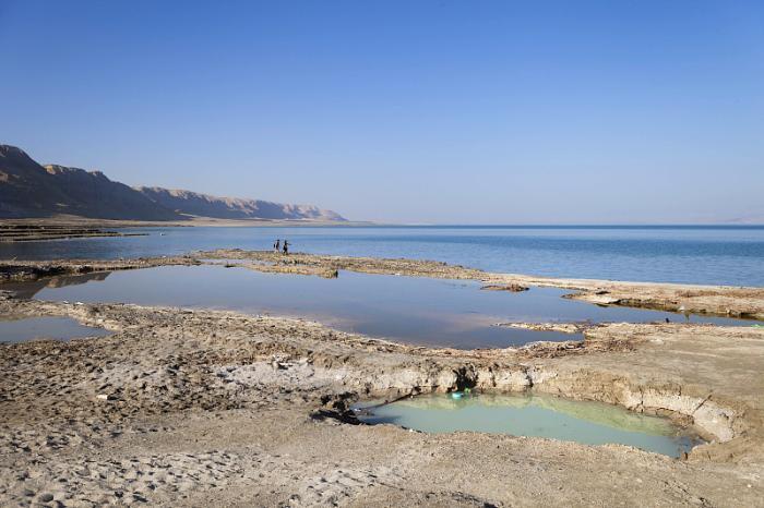 四川隐藏“宝藏”之地,虽是湖泊人却无法沉底,是中国死海!