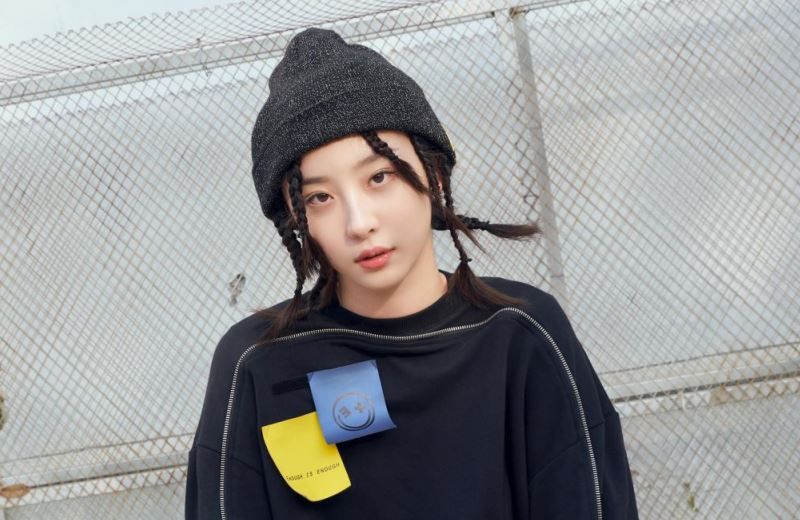 『看不下去』赵小棠公演舞台全程强颜欢笑，蔡徐坤都看不下去了