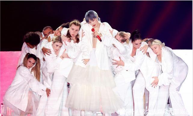 李宇春凭什么跨年压轴