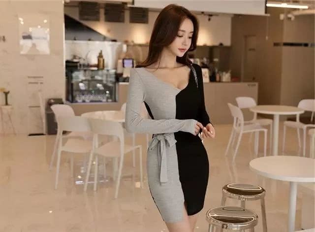 时尚街拍：街拍：孙允珠事业线微微展露出，展现出城市丽人的知性