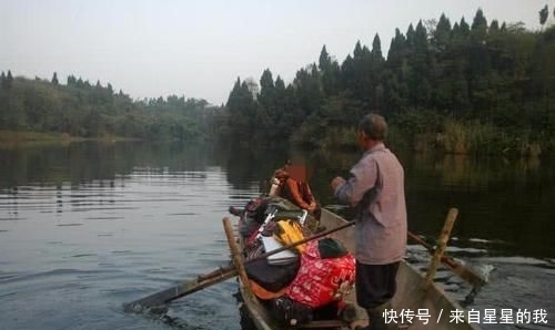 「天气」这里的鱼不仅多, 而且傻, 钓鱼拉得手抽筋