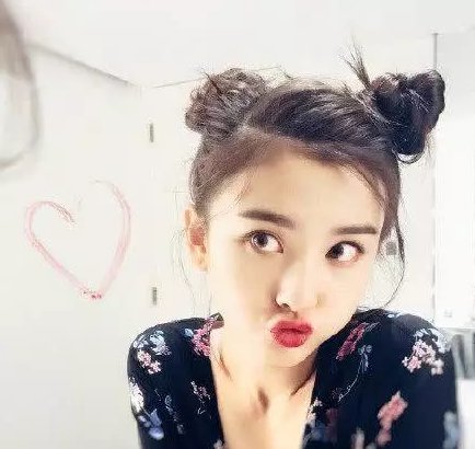 35岁王鸥和20岁宋祖儿同扎哪吒头，网友:真嫩和装嫩的差距!