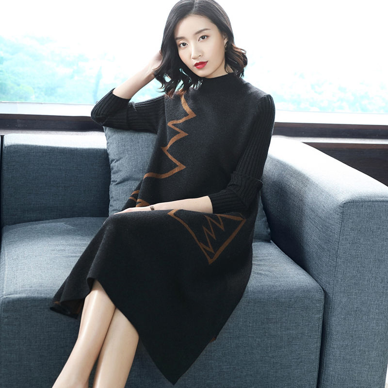 下个月连衣裙该冷了,建议穿这几款毛衣裙,上身超显嫩美瘦