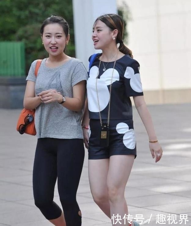  【美女】美女街拍：明媚动人的小姐姐，穿搭有型，秀出时髦风范！