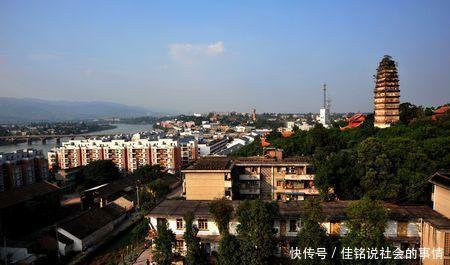  规模■成都这几个镇, 拥有一般县城规模, 繁华程度不输县城! 是