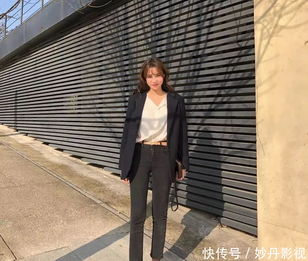  [双鞋]春天最应该穿的九分裤，你得搭配这双鞋，才能有风度又有温度！