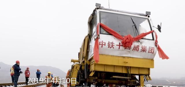  天通@一分钟看鲁南高铁建设大事记：开工到运行试验，红色沂蒙99