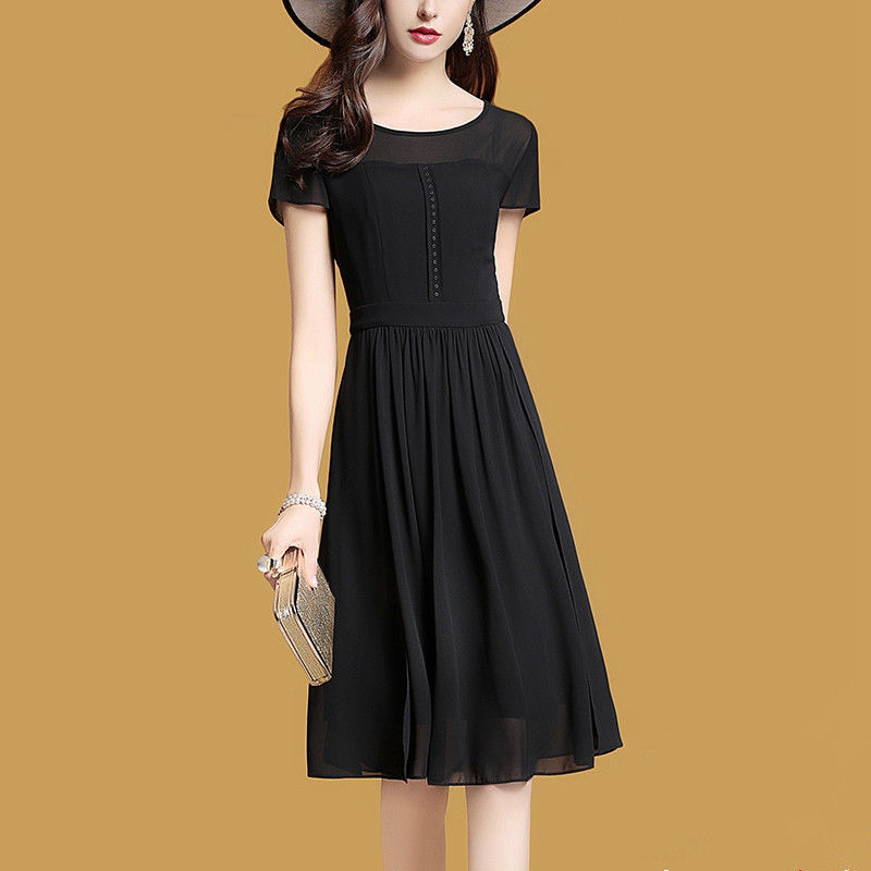 如果你喜欢连衣裙，看看下面几款“冷淡裙”，淡雅清新又不失时尚