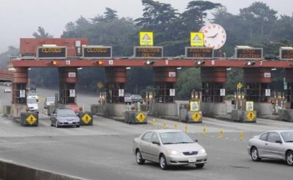  [取消]国内高速一年营收几千亿，依然在亏损，为何不学欧美取消