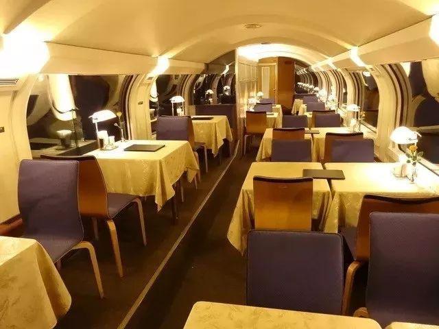 中国和日本火车卧铺区别 中国如胶囊, 日本如豪华总统套房