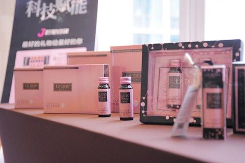 美雕面膜和睡眠美燕窝胶原蛋白 惊艳亮相猎聘千人讲堂