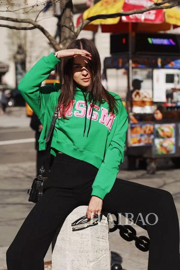 实用| 时尚博主教你早秋穿搭，这样的时髦单品不来一件?