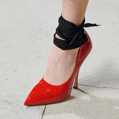 最美T台高跟鞋，时尚气息蔓延，心随风动，高端气度