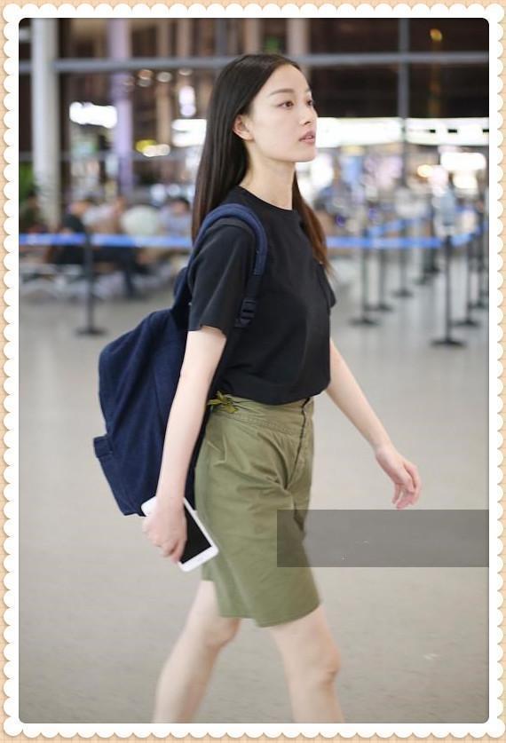 看了马苏的短裤，再看看倪妮，网友：清新和轻浮的差距一目了然！