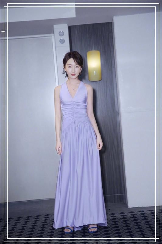 别以为只有超模才有大长腿，162周冬雨用实力告诉你矮个子也有！