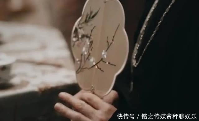  [慈祥]《鬓边不是海棠红》尹正脸又圆又胖，被吐槽一代名伶变慈祥老太太