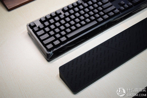 谁说机械键盘就一定吵闹?富勒G900S RGB静音红轴了解一下